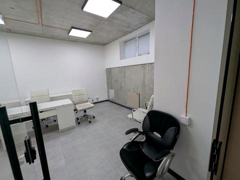 комерційна за адресою Володимира Великого вул. (Артема), 10