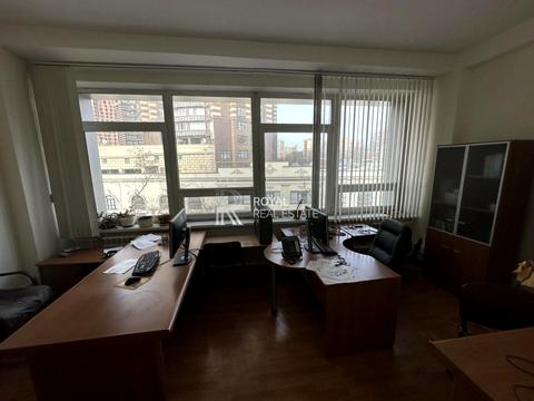 комерційна за адресою Кудрявський узвіз, 7