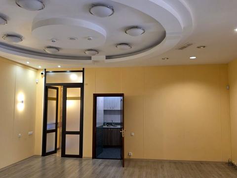 1869683457006502