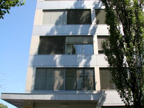 комерційна за адресою Київ, Дегтярівська вул., 52