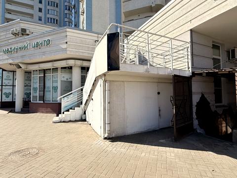 комерційна за адресою Дніпровська набережна вул., 26-К