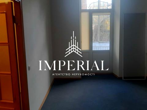 комерційна за адресою Богдана Хмельницького вул., 40/25