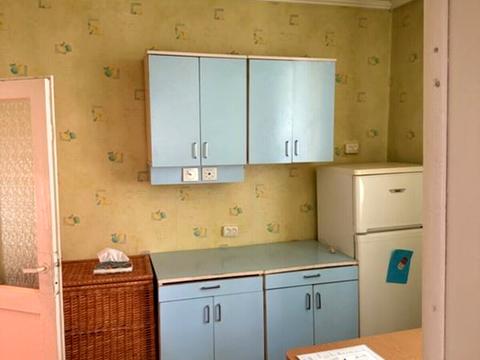 квартира за адресою Братів Дужих вул. (Володимира Комарова), 37