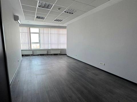 комерційна за адресою Кловський узвіз, 7a