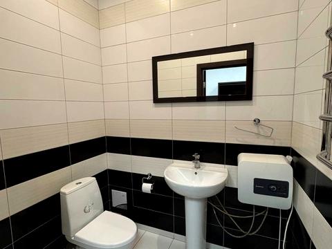комерційна за адресою Кловський узвіз, 7a