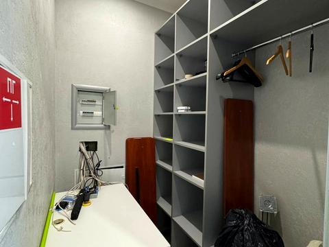 комерційна за адресою Кловський узвіз, 7a