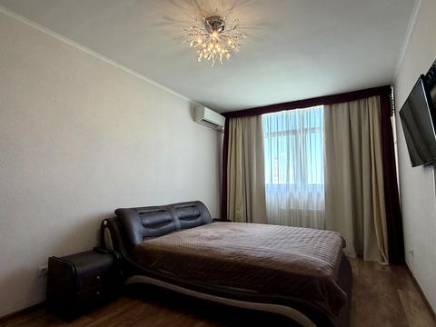 квартира по адресу Сім'ї Кульженків ул. (Петра Дегтяренка), 33