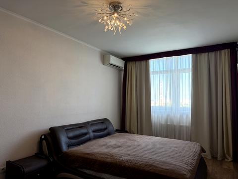 квартира по адресу Сім'ї Кульженків ул. (Петра Дегтяренка), 33