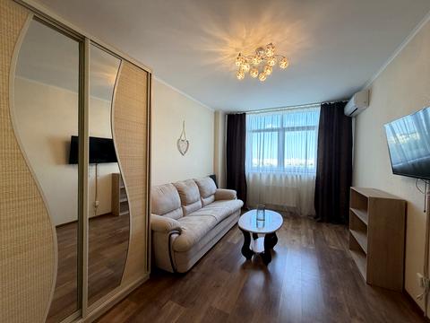 квартира по адресу Сім'ї Кульженків ул. (Петра Дегтяренка), 33