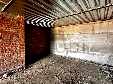 паркомісце за адресою Мостобудівників вул., 18