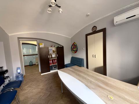 комерційна за адресою Чернівці, Центральна пл., 7