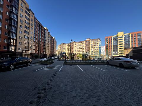 квартира за адресою Академіка Сахарова вул., 40/1