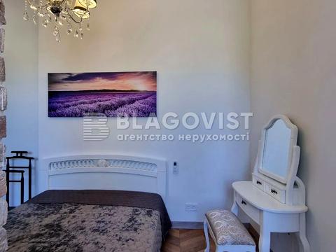 квартира за адресою Рейтарська вул., 25