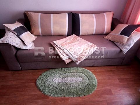 квартира за адресою Софії Русової вул., 7