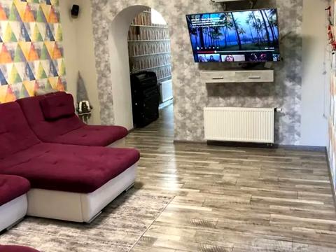 будинок за адресою Полковника Горленка вул. (Революційна), 7