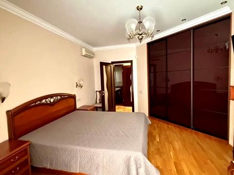 квартира за адресою Дмитрівська, 76