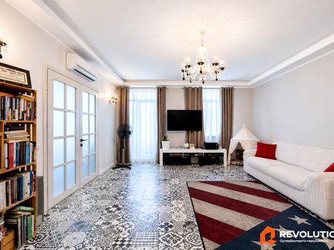 квартира за адресою Дмитра Луценка вул. (Крейсера "Аврора"), 6