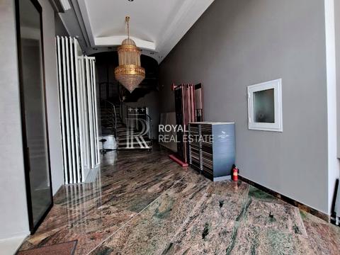 коммерческая по адресу Лесі Українки пл., 7б