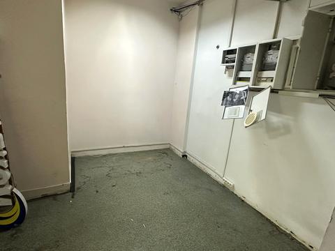 комерційна за адресою Дмитра Яворницького просп. (Карла Маркса), 57-М