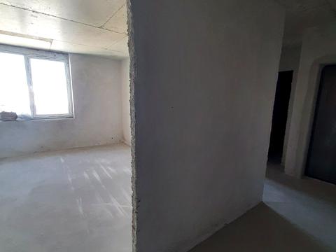 1869705348616486