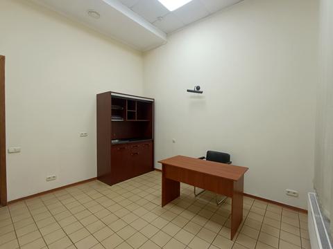 комерційна за адресою Симона Петлюри вул. (Комінтерну), 20а