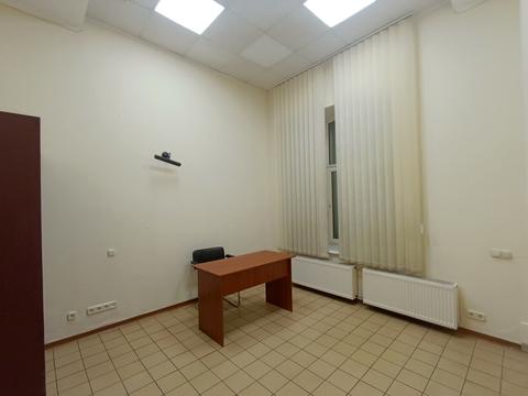комерційна за адресою Симона Петлюри вул. (Комінтерну), 20а
