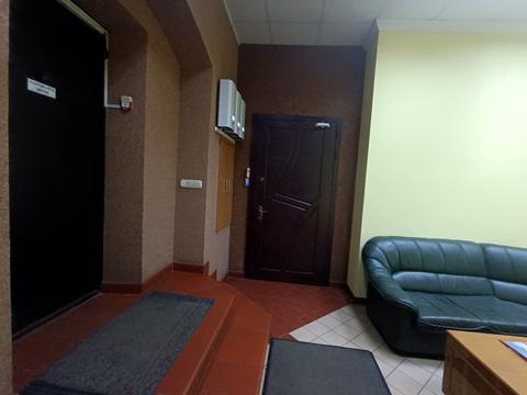 комерційна за адресою Симона Петлюри вул. (Комінтерну), 20а