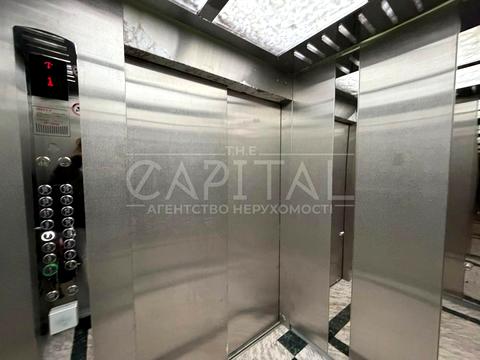 квартира за адресою Київ, Любомира Гузара просп. (Космонавта Комарова), 11
