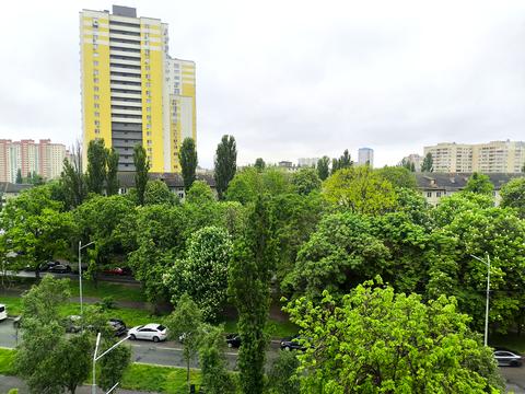 комерційна за адресою Вацлава Гавела бульв. (Івана Лепсе), 4