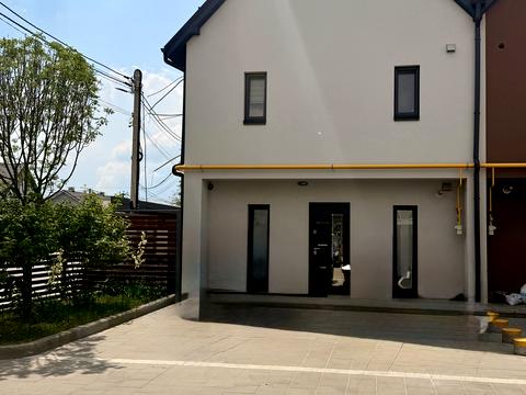 будинок за адресою с. Святопетрівське, Героїв Майдану