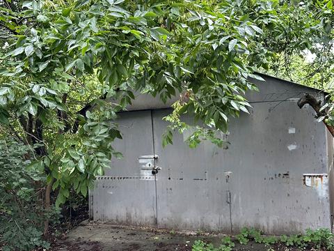 паркомісце за адресою Виконкомівська, 74