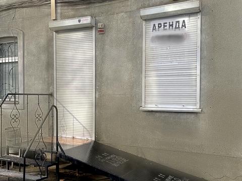 комерційна за адресою Богдана Хмельницького вул., 2