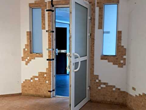 коммерческая по адресу Крещатик ул. (Kreschatic), 46