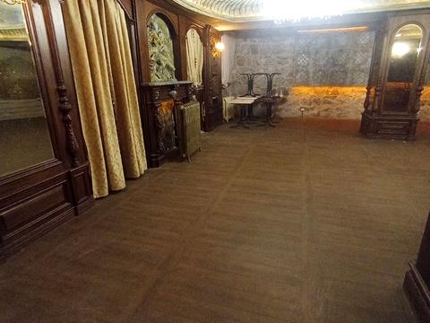 комерційна за адресою Миру пров., 3