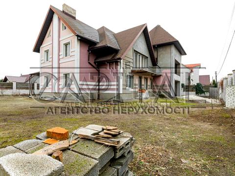 будинок за адресою Вишнева вул.