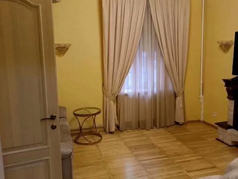 квартира по адресу Батальона "Днепр" бульв., 1-А
