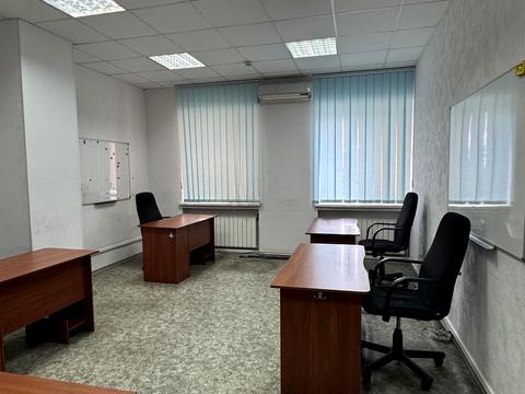 комерційна за адресою майдан Ірини Бугримової пл., 3