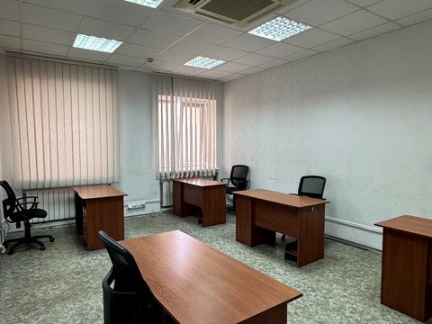 комерційна за адресою майдан Ірини Бугримової пл., 3