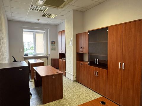 комерційна за адресою майдан Ірини Бугримової пл., 3