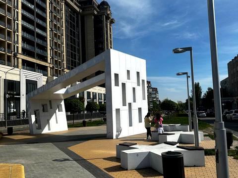 квартира за адресою Космонавтів просп., 49