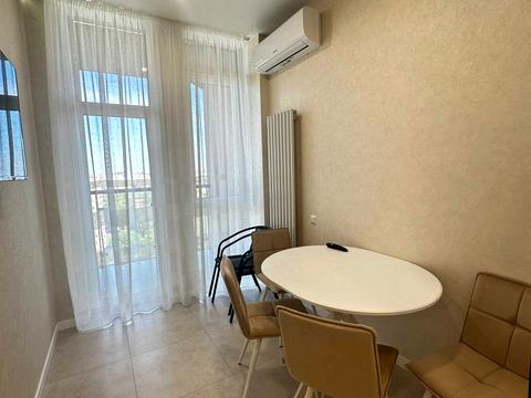 квартира за адресою Космонавтів просп., 49