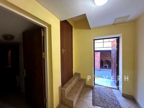 комерційна за адресою Симона Петлюри вул., 8