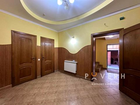 комерційна за адресою Симона Петлюри вул., 8