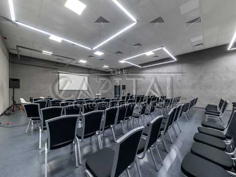 коммерческая по адресу Антоновича ул. (Горького), 50