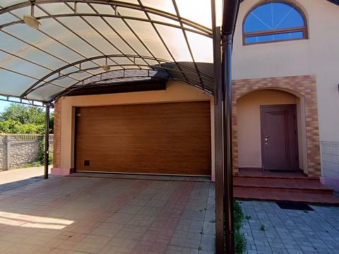 будинок за адресою Петра Калнишевського просп. (Косіора), 2
