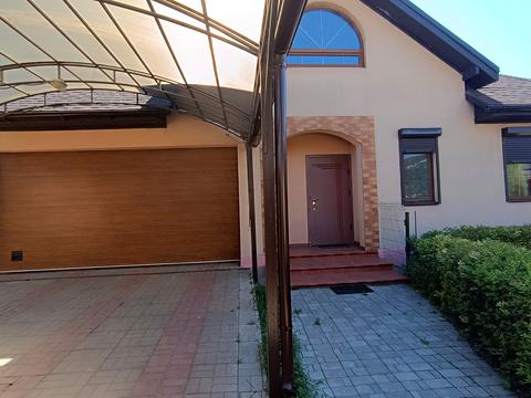 будинок за адресою Петра Калнишевського просп. (Косіора), 2