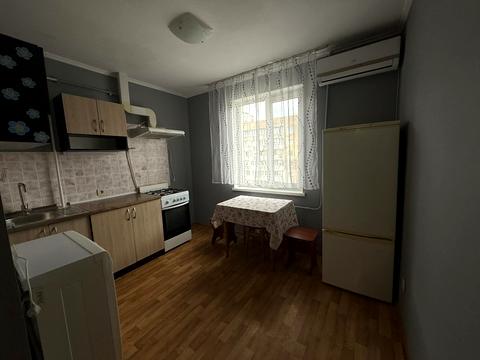 квартира за адресою Академіка Сахарова вул., 40/1