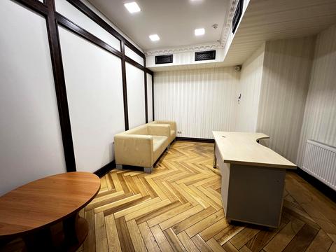 комерційна за адресою Жилянська вул., 72