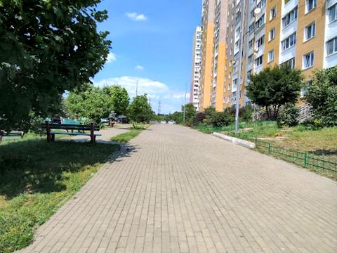 комерційна за адресою Кургузова вул., 1а к2