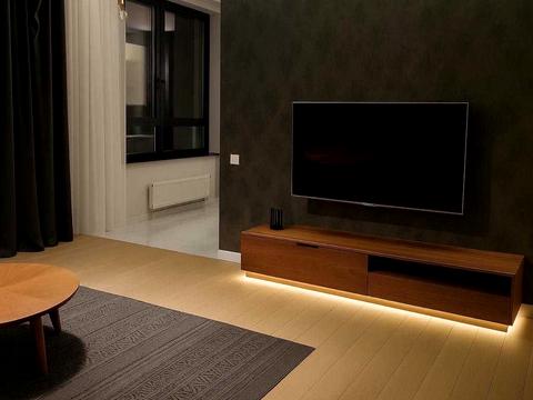 1869890569332352